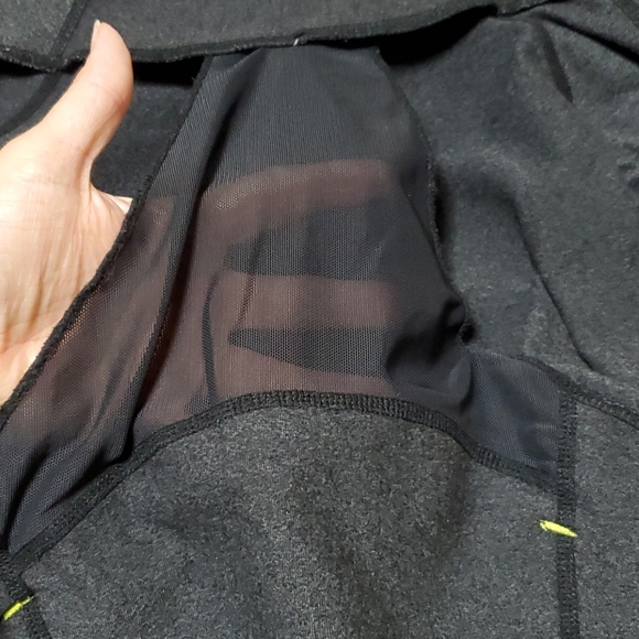 Black and neon green Lulu Define jacket - Picture 4 of 5